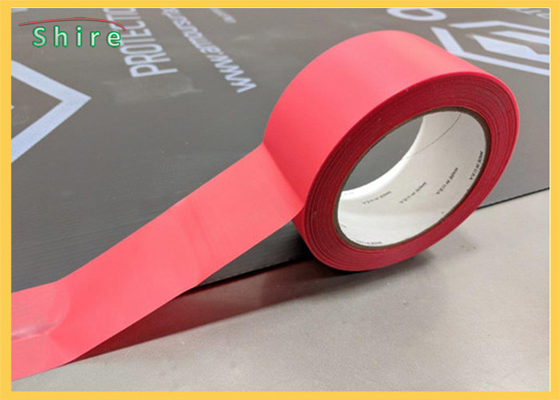 Stuck-selbsthaftendes Kreppband-UVstuck-selbsthaftendes Kreppband-rotes Stuck-Band im Freien